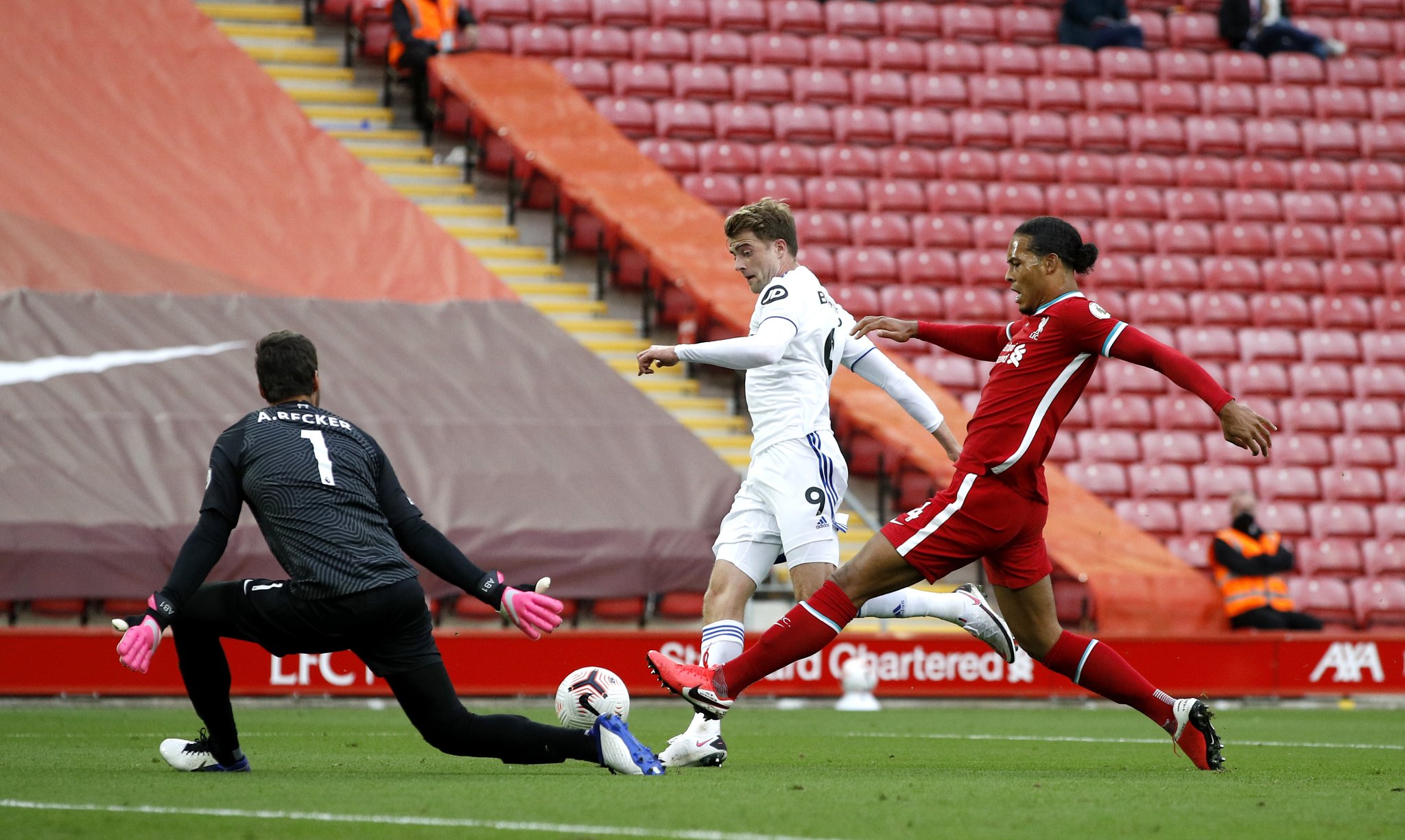 主席也作出 主席也作出